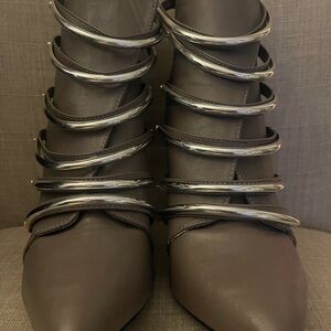 Doll House Gray Leather High Heel Ankle Boots WITH METAL Size 9M
